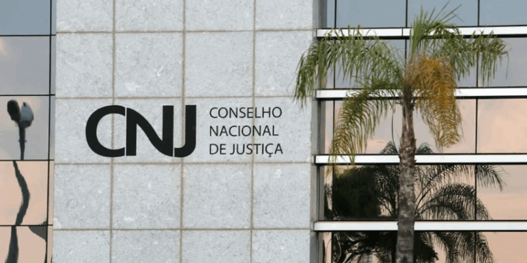 Juíza do ES que gravou conversas de servidores pode fechar acordo com CNJ