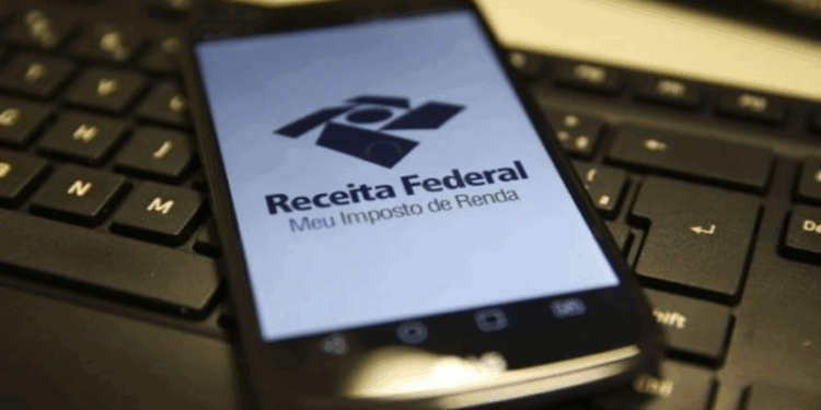 Em Paz com o Leão: Orientação gratuita para a comunidade realizar a declaração do IR