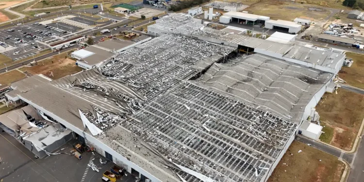 Toyota retoma produção de veículos no país após paralisação de 40 dias