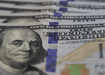 Dólar sobe a R$ 5,85 com temor de recessão nos EUA