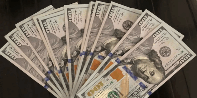 Dólar encosta em R$ 5,80 após novas ameaças de Trump