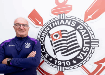 Dorival Júnior assume oficialmente comando técnico do Corinthians