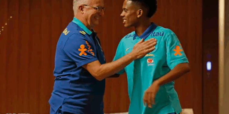 Seleção se apresenta em Brasília para jogo das Eliminatórias na quinta