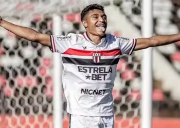 Pedro Severino recebe alta após 98 dias de tratamento
