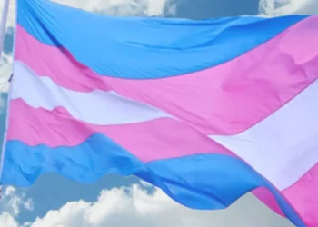 Preconceito dificulta rastreio e tratamento de câncer em pessoas trans