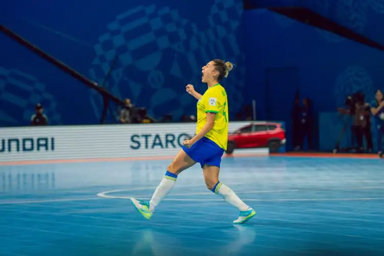 seleção brasileira feminina, futsal, Mundial 2025, Emily (eleita pela Fifa melhor jogadora na vitória sobre o Irã, em 23/11/2025