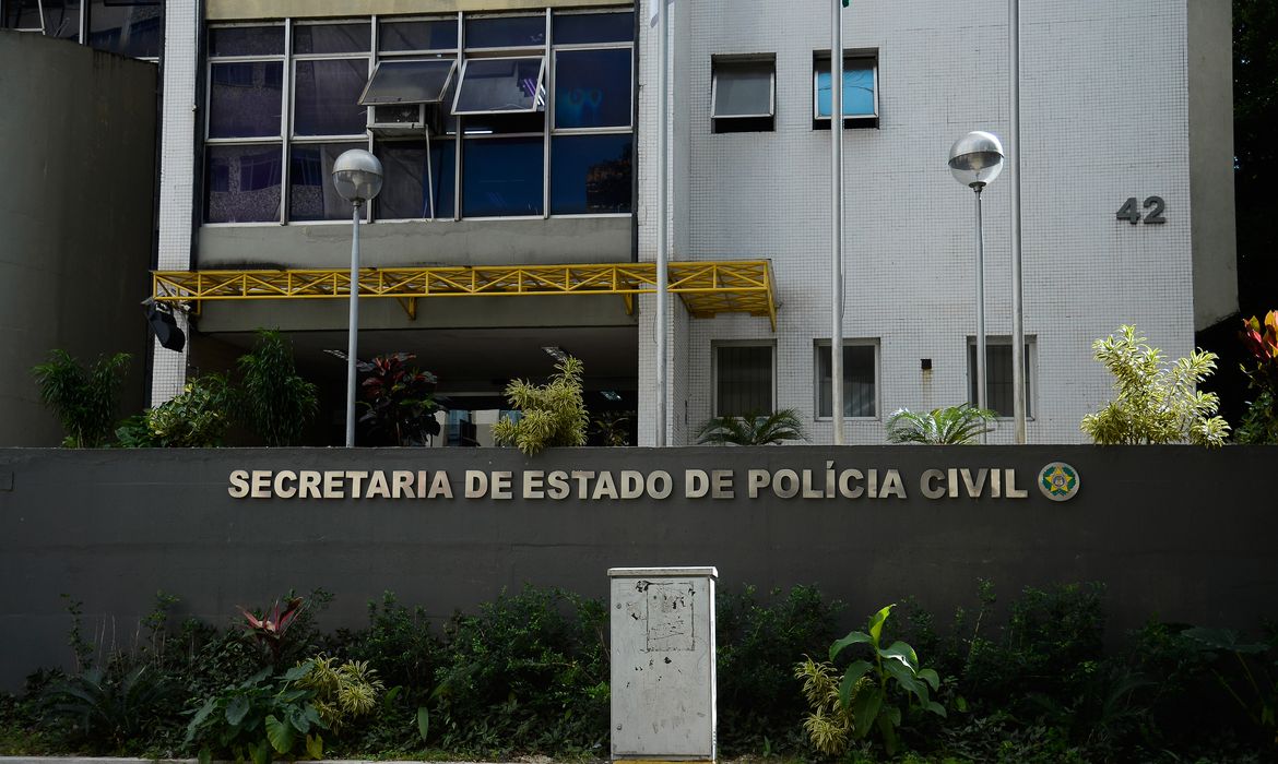 Fachada da Secretaria de Estado da Polícia Civil, no centro do Rio de Janeiro