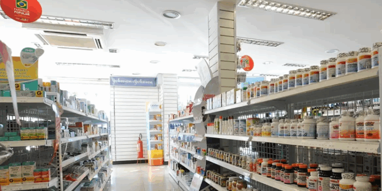 Resolução permite que farmacêuticos prescrevam medicamentos