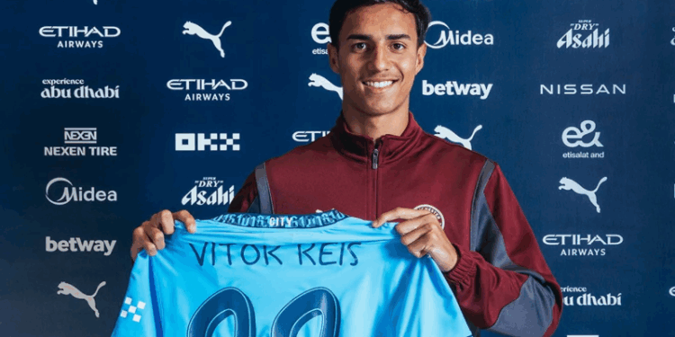 Vitor Reis, ex-Palmeiras, se torna o zagueiro mais caro do futebol brasileiro