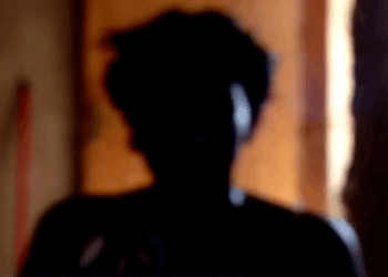 Jovem agride mãe com câncer por causa de controle remoto