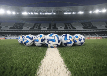Jogadores fazem campanha nas redes sociais contra gramados sintéticos