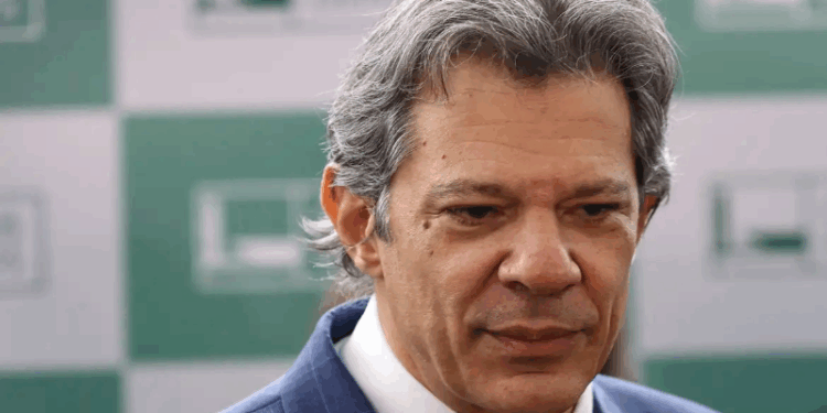 Haddad prevê queda da inflação em 2025 por causa de supersafra