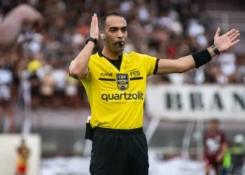 Desportiva reclama da arbitragem e expõe passado capa-preta do árbitro da semifinal do Capixabão