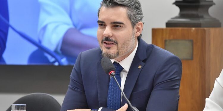 Comissão aprova mudança que estende crédito rural a insumos da pecuária