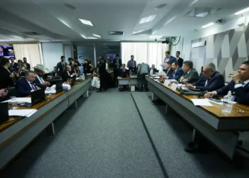 CPMI cancela sessão após investigados apresentarem atestado e HC