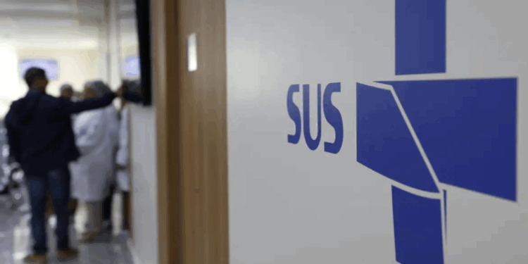 Agência do SUS seleciona 130 profissionais de nível médio e superior