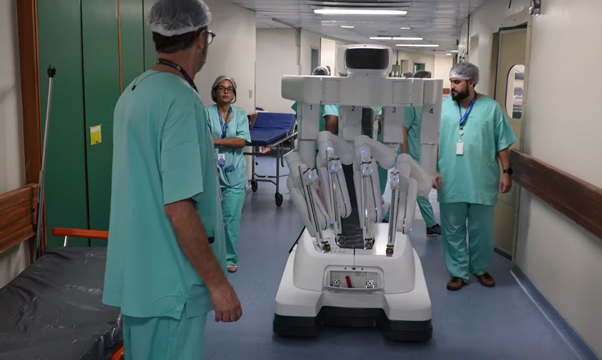 Rio de Janeiro (RJ), 17/11/2025 –  Chegada do Robô Da Vinci XI ao Instituto Nacional de Câncer (Inca).
Frame INCA