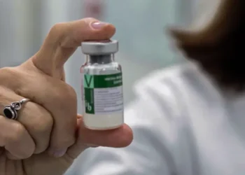 Rio alerta para 2ª dose da vacina contra dengue em crianças