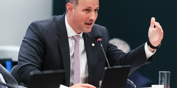 Relator revê atuação da PF contra facções a pedido de governador