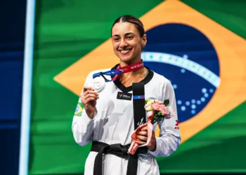 Milena Titoneli é prata no Mundial de taekwondo, o 3º pódio do Brasil