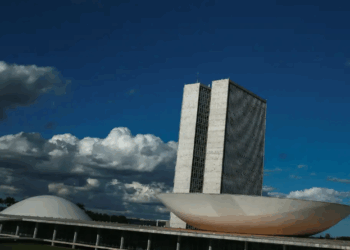 Estudo mapeia “bancada da bala”, que tem poucos projetos sobre armas
