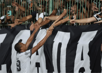 Botafogo chega ao ES neste sábado para jogo contra o Madureira; veja a programação