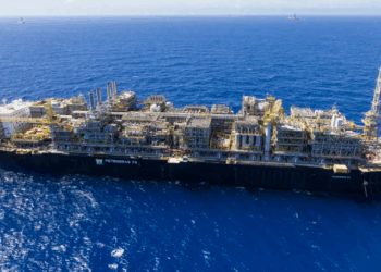 Petrobras identifica possível presença de petróleo na Bacia de Santos