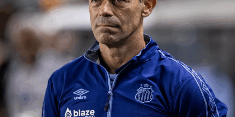 Santos demite técnico Pedro Caixinha após início difícil no Brasileiro