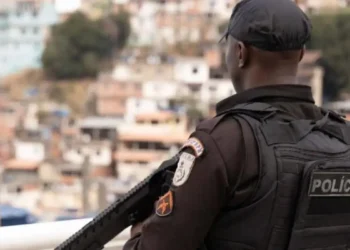 Alerj derruba vetos e restabelece “gratificação faroeste”
