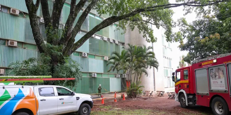 Incêndio em Ministério das Mulheres em Brasília deixa seis feridos