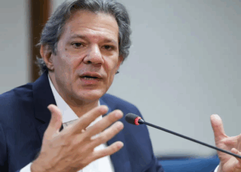 Haddad desmente fake news sobre taxa para veículos com mais de 20 anos