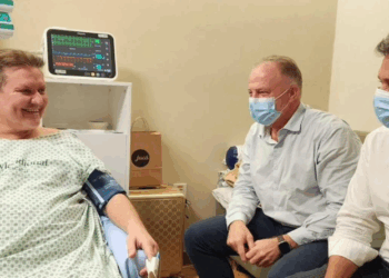 Casagrande visita Euclério em hospital após transplante de rim