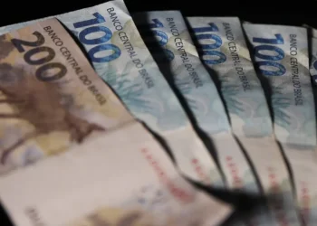 Dívida Pública sobe 1,62% em outubro e supera R$ 8,2 trilhões