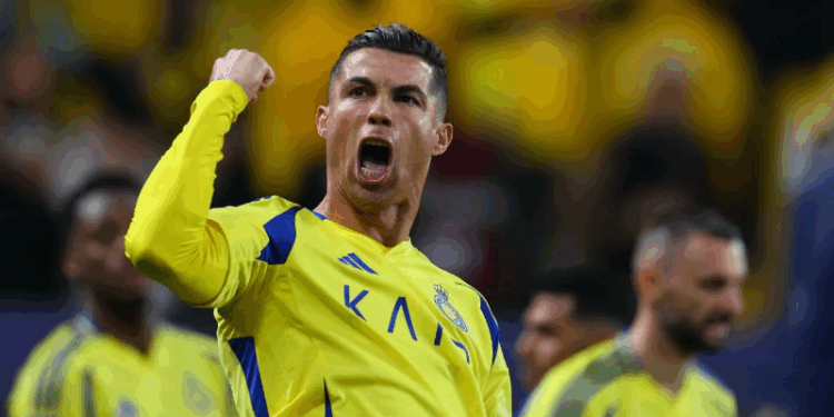 Cristiano Ronaldo: “Pode gostar mais de Pelé, Messi ou Maradona, mas sou o melhor da história”