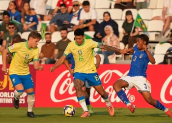 Brasil perde para Itália nos pênaltis e fica em 4º no Mundial Sub-17