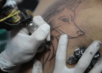 CFM proíbe anestesia para a realização de tatuagens