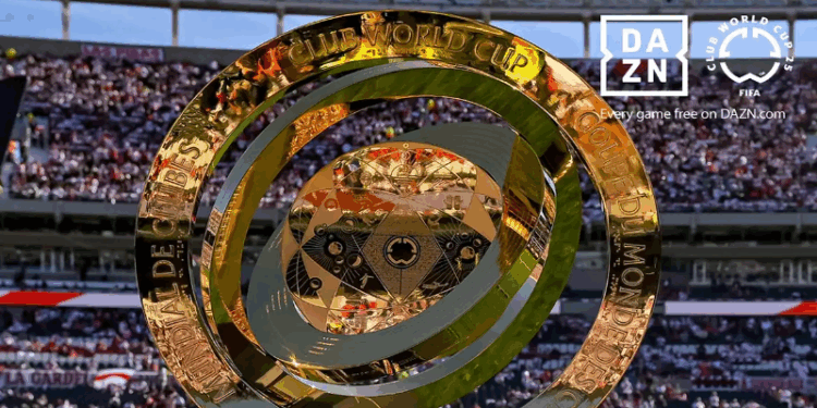 Tour do Troféu do Mundial de Clubes da Fifa chega ao RJ na sexta-feira