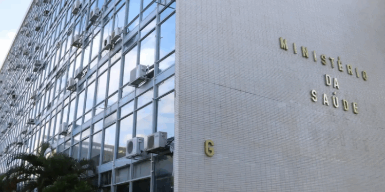 Estados e municípios têm até sexta para retomada de obras do SUS