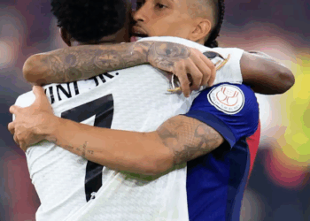 Raphinha, Vini Jr, Amanda e Marta são indicados ao Bola de Ouro