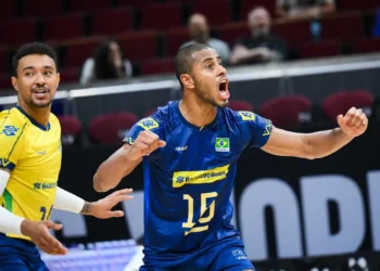 Brasil volta a vencer no Mundial e se garante nas oitavas de final