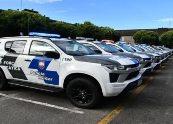 PM recebe pela primeira vez viaturas blindadas para patrulhamento nas ruas