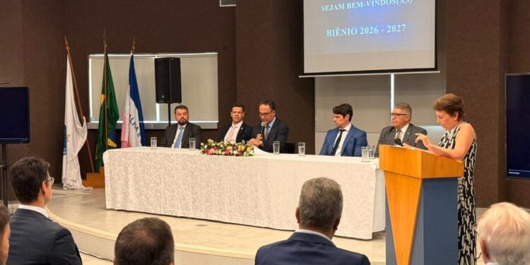 Novos membros do Conselho Estadual de Recursos fiscais tomam posse