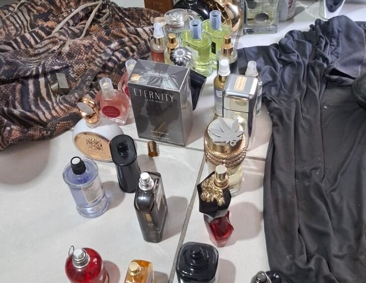 Polícia Civil prende dois homens e apreende adolescente suspeitos de furtar perfumes na Serra
