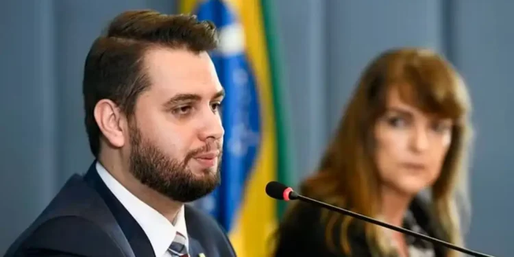 STF mantém prisão de Filipe Martins após audiência de custódia