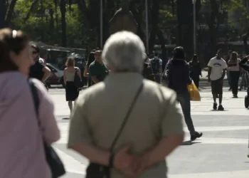 Primeira vara de atenção a idosos faz um ano e é referência no país