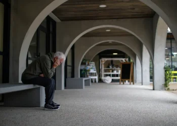 Alzheimer e outras demências são temas do Caminhos da Reportagem