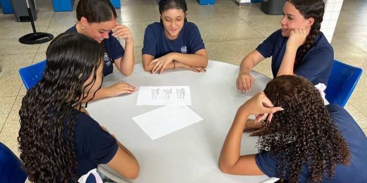 Escola de Afonso Cláudio desenvolve ação de protagonismo estudantil com metodologia World Café