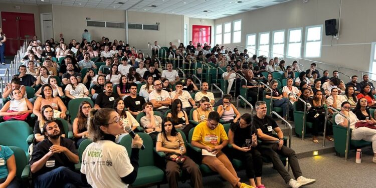 Projeto integra cerca de 180 alunos às rotinas do Hospital Estadual Dr. Jayme Santos Neves