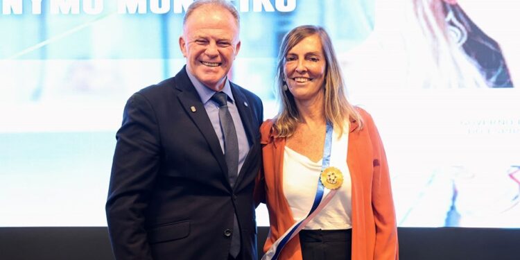 Governo do Estado concede maior honraria à pesquisadora da polilaminina