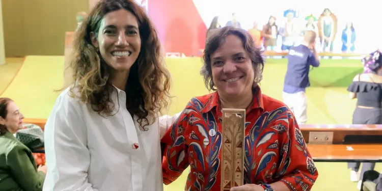 Fotógrafa da Agência Brasil recebe menção honrosa em prêmio